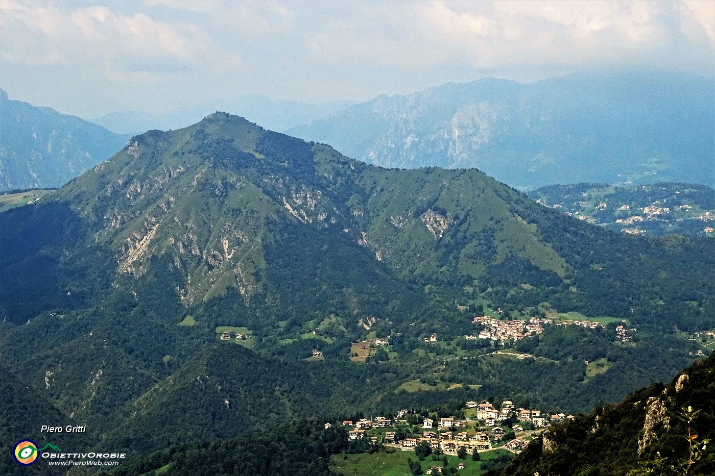 57 Vista verso il Monte Gioco.JPG